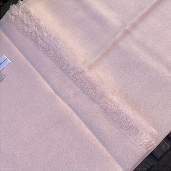 New Blush Pink Pashmina Shawl / Scarf - Picture 3 of 8